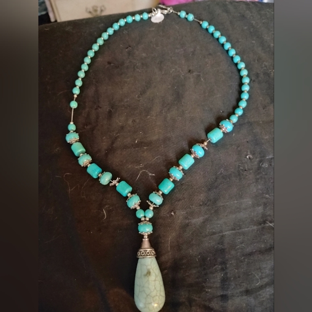 Western Indian Howlite Beaded Necklace With Silver Accents